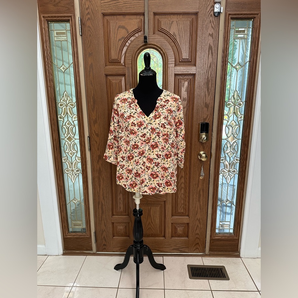 057 Torrid Floral Top